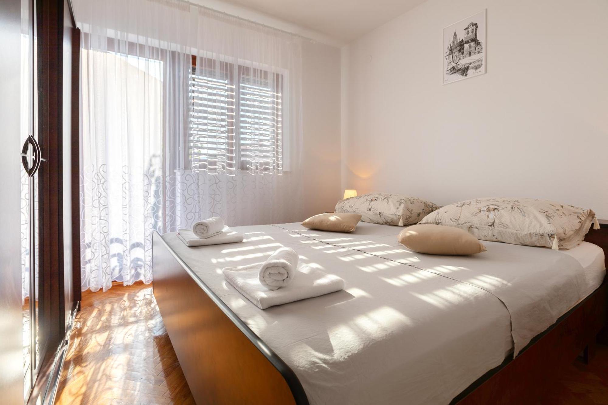 Apartman Dugec Kaštela Exterior foto