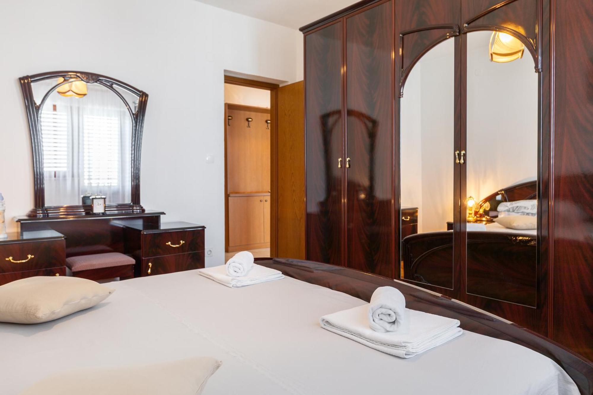 Apartman Dugec Kaštela Exterior foto